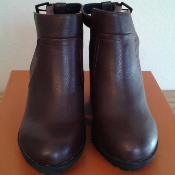 Rocket Dog Shoes Nwt Burgundy Rocket Dog Boots Sz 8 Poshmark
